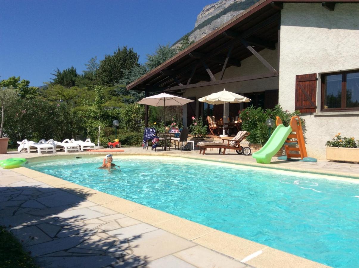 Villa Avec Vue Biviers エクステリア 写真